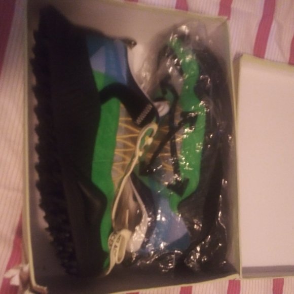 Off white shoes main image 6